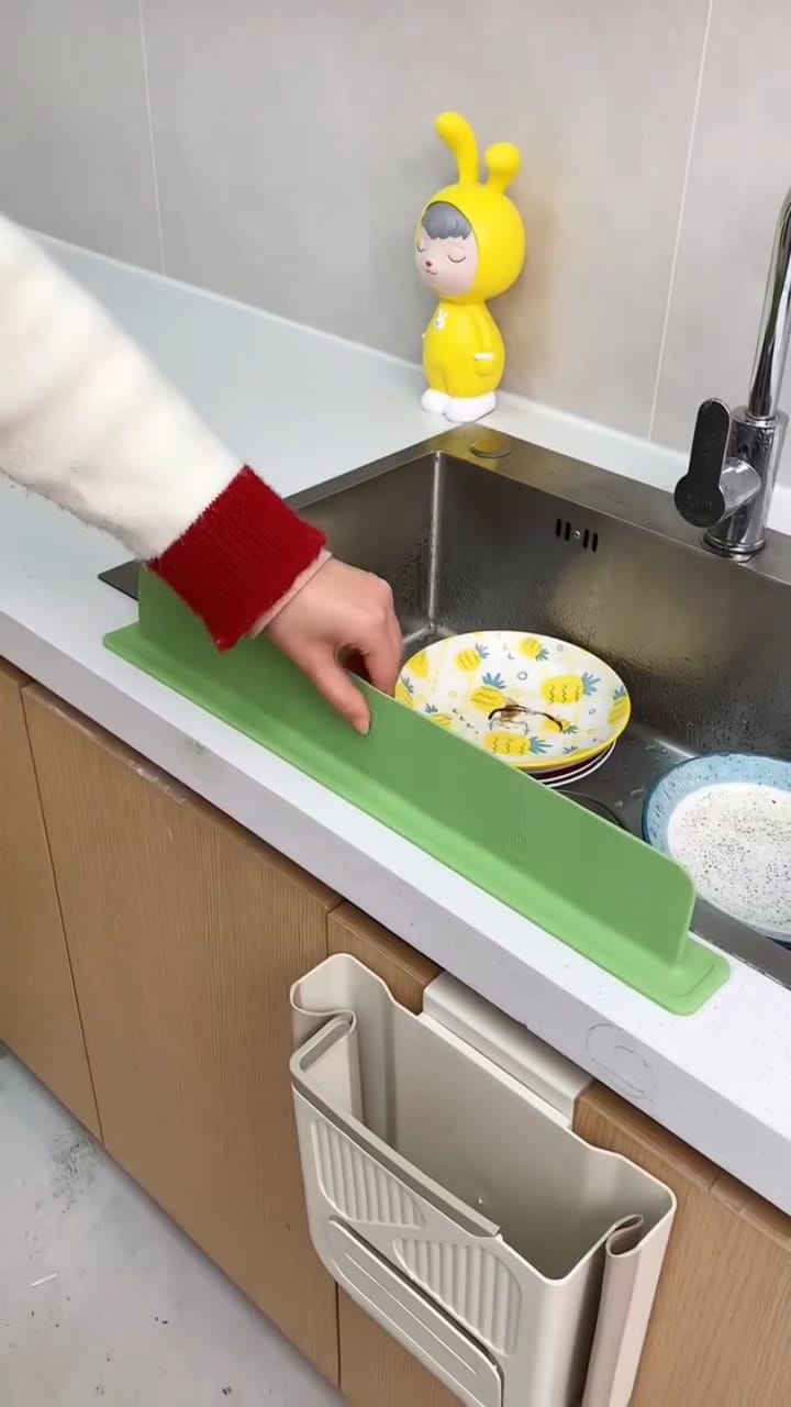 Kitchen Water Splash Guard Sink